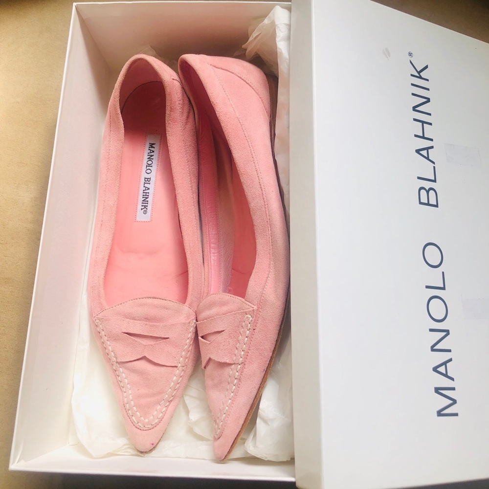 MANOLO BLAHNIK Bubblegum Pointed Flat Loafers